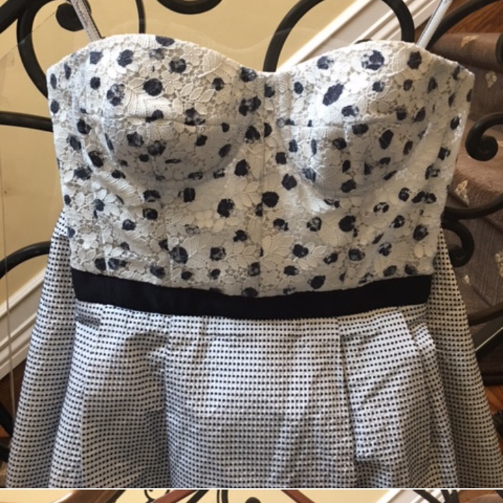 ❗️SOLD❗️Oscar De La Renta Cape Formal Gown - Picture 5 of 8